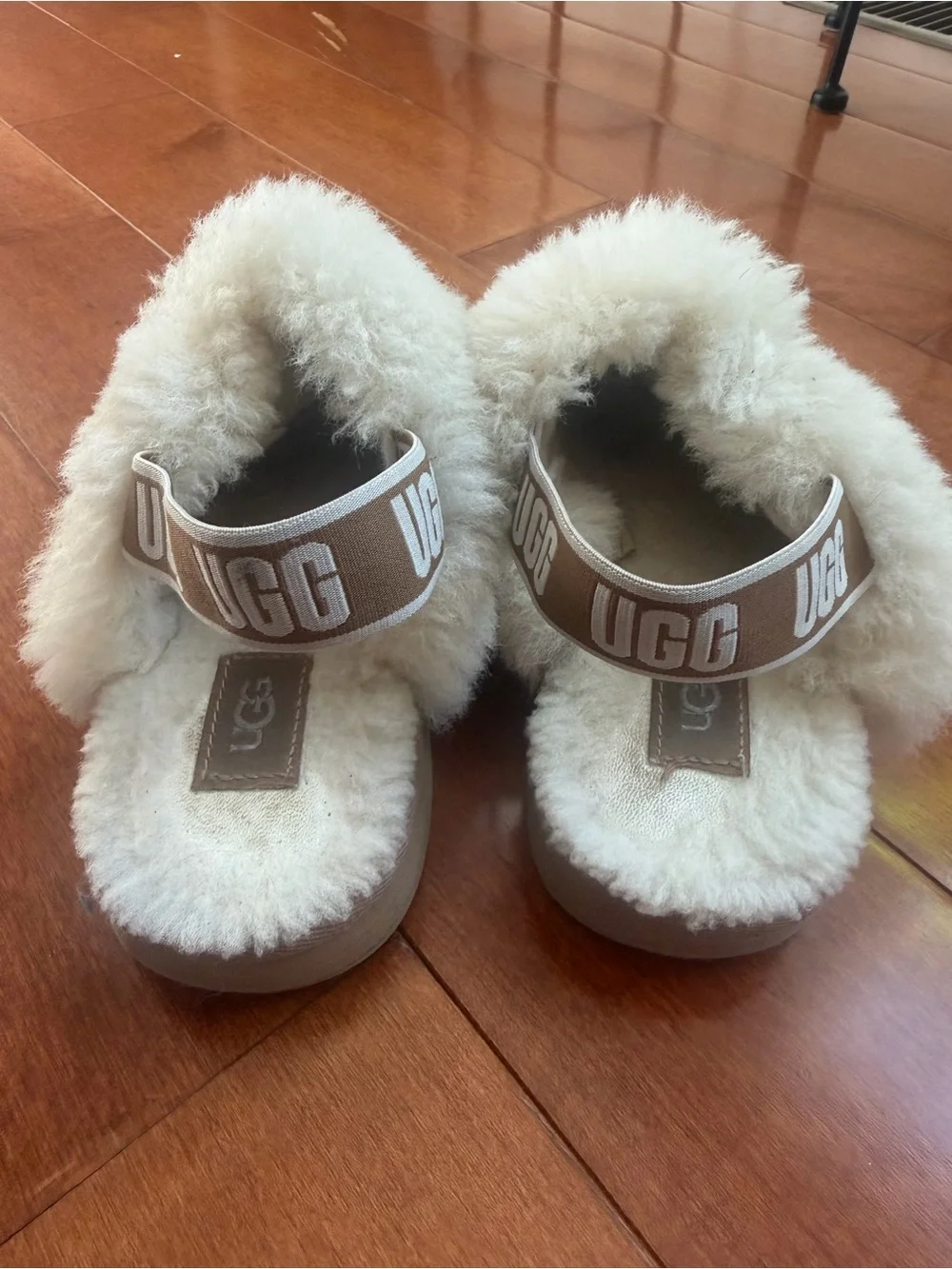 UGG Kids Funkette Cozy Shearling-Lined Slip-On Shoes in Brown and Cream size 1